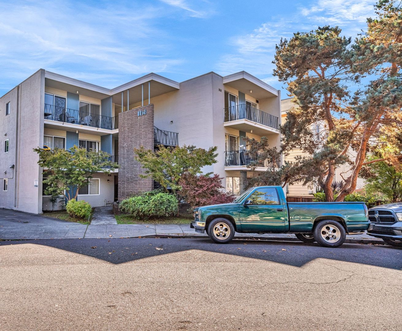 Alameda Apartment: 1158 Park Avenue Apt L