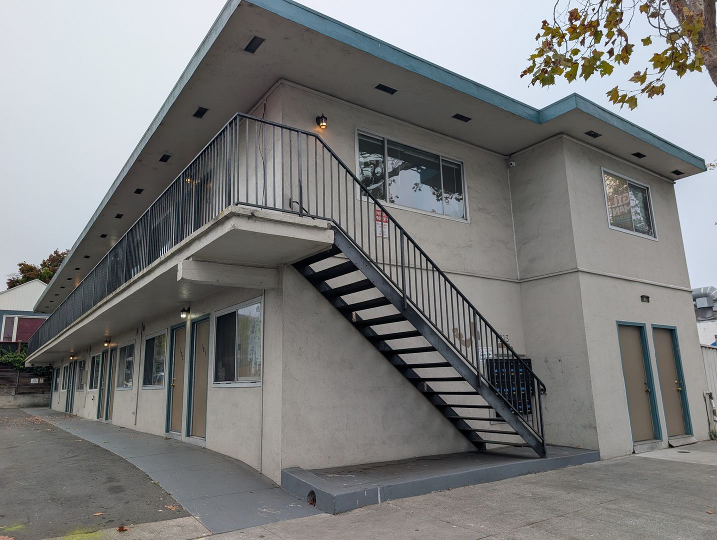 Berkeley Apartment: 1213 San Pablo Ave  #102