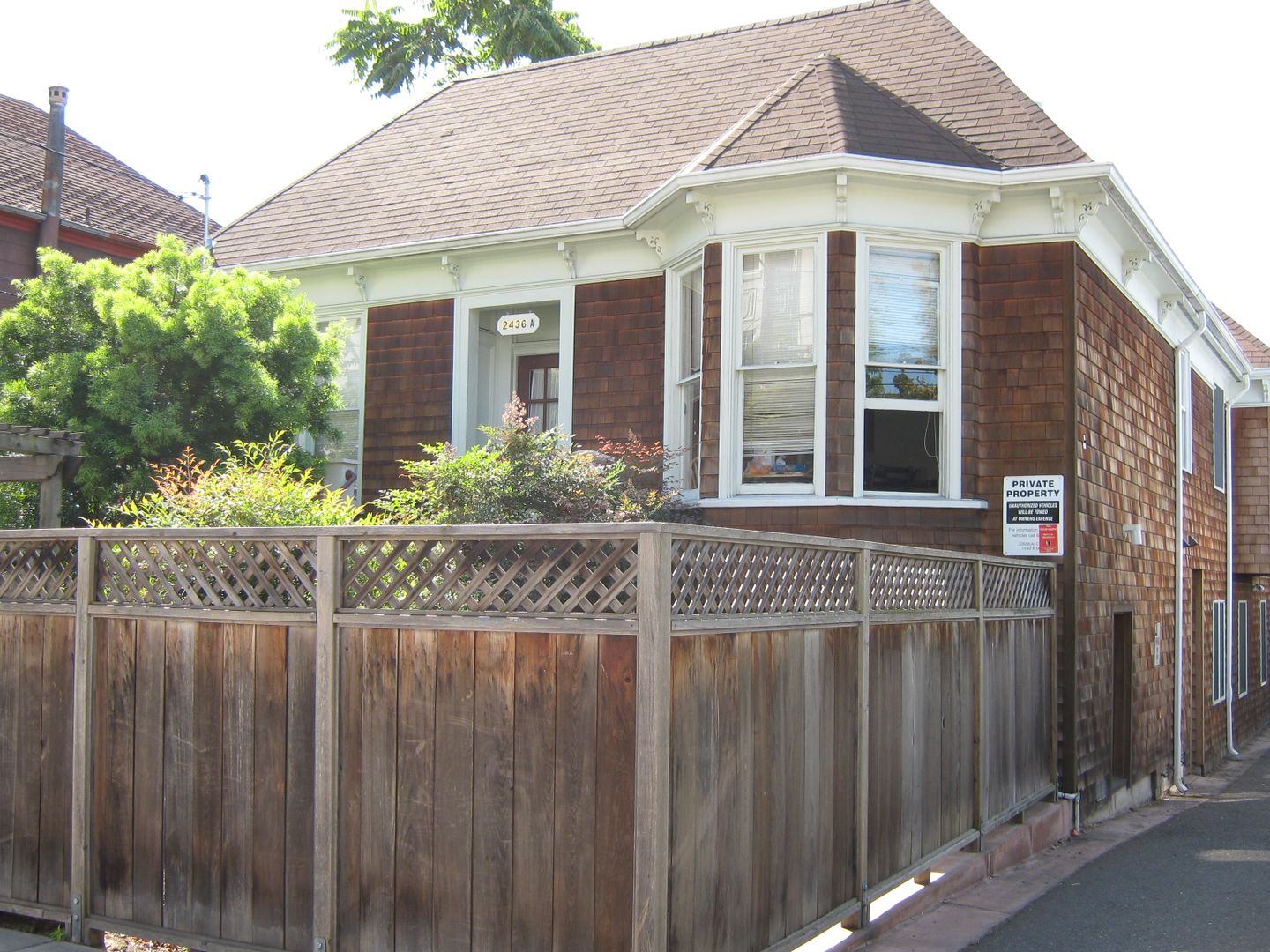 Berkeley Apartment: 2436 Ellsworth St, Apt B