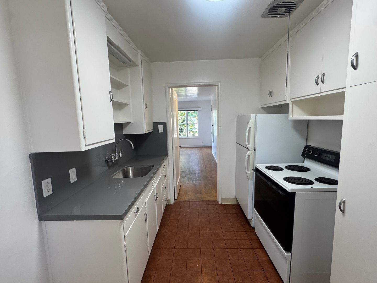 Berkeley Apartment: 2415-2423 Ellsworth Street AND 2301 Haste Street