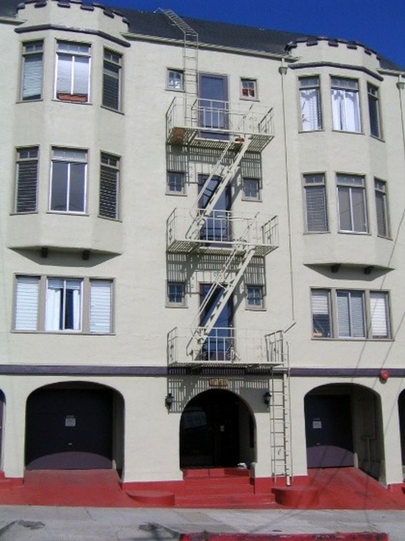 Berkeley Apartment: 1757 Oxford St, Apt 11