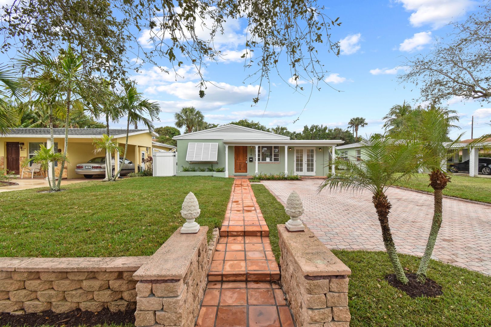 West Palm Beach House: 214 Seville Rd