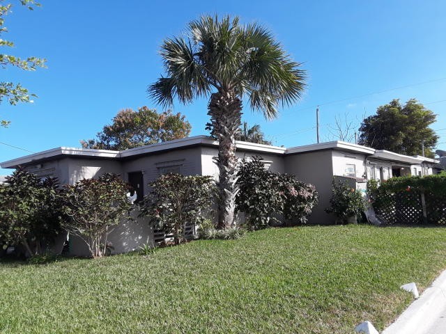 Riviera Beach Apartment: 1497 W 34th Street
