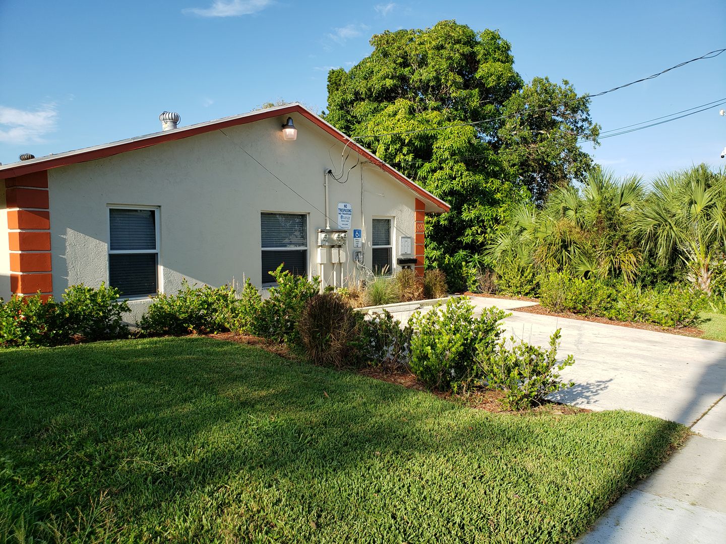 West Palm Beach Apartment: 820 14th St