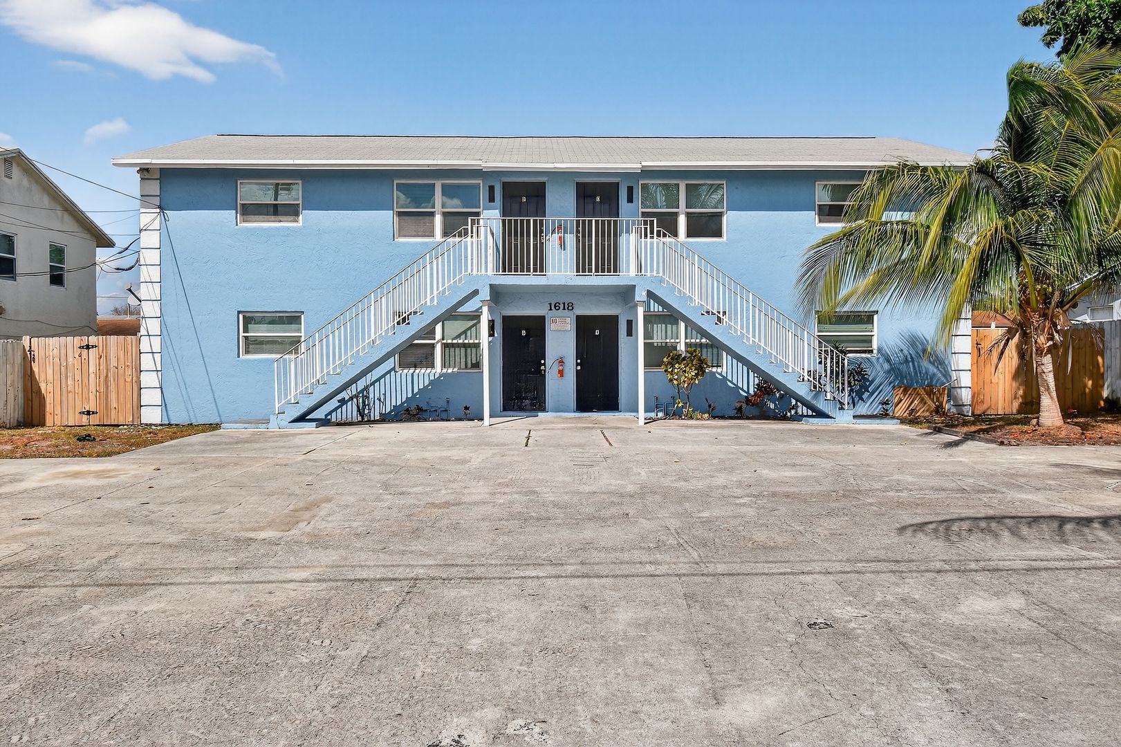 Riviera Beach Apartment: 1618 W 26th Ct