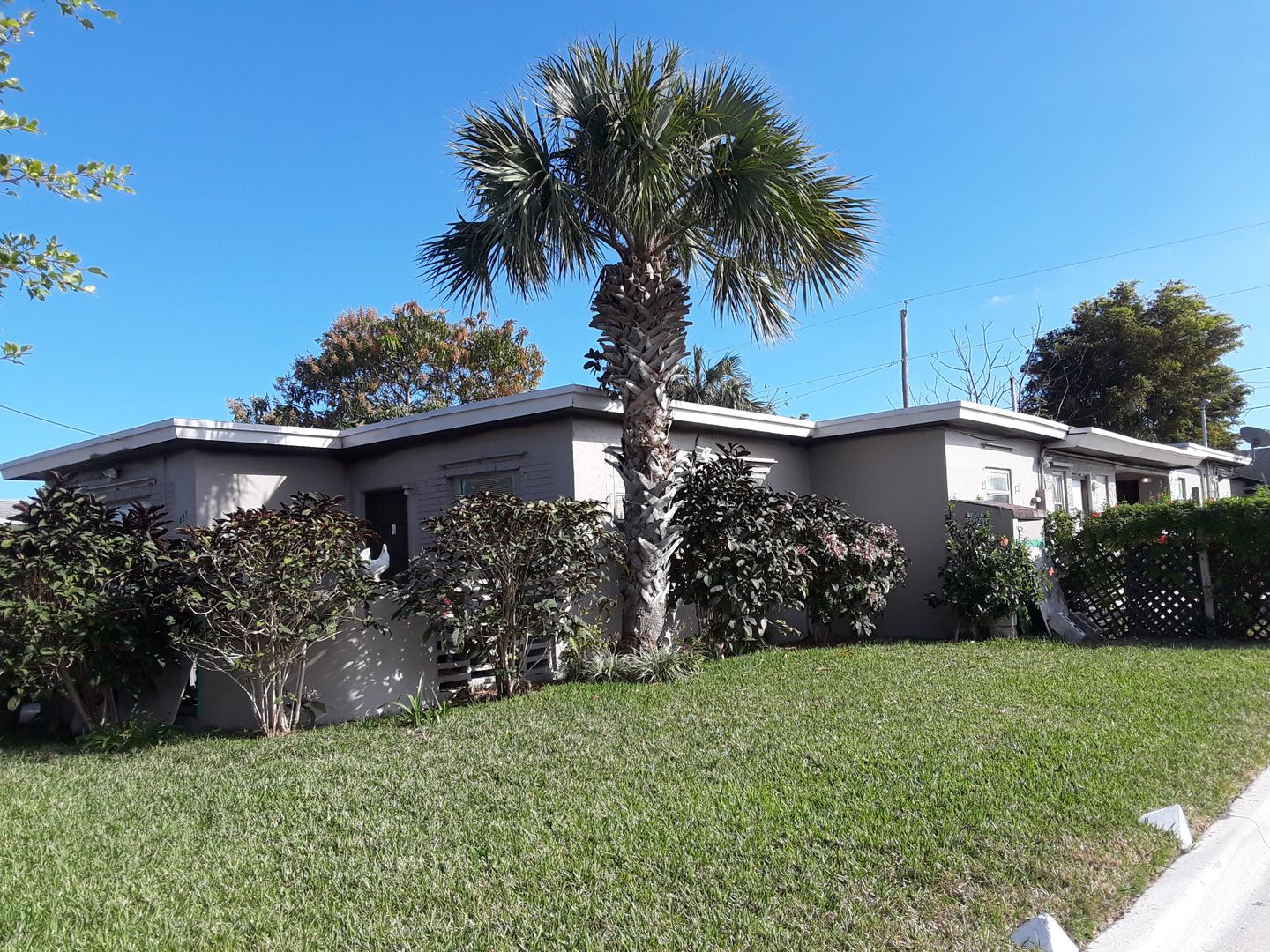 Riviera Beach Apartment: 1497 W 34th Street