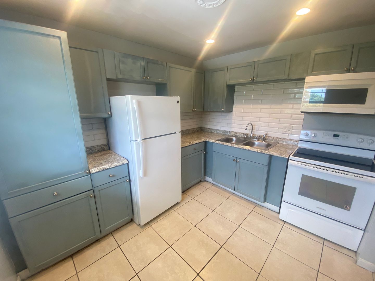 Fort Pierce Apartment: 3206 Louisiana Ave