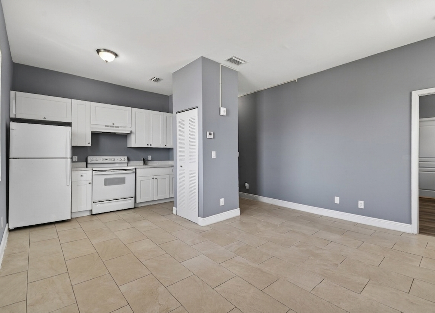 West Palm Beach Apartment: 1401 Division Avenue
