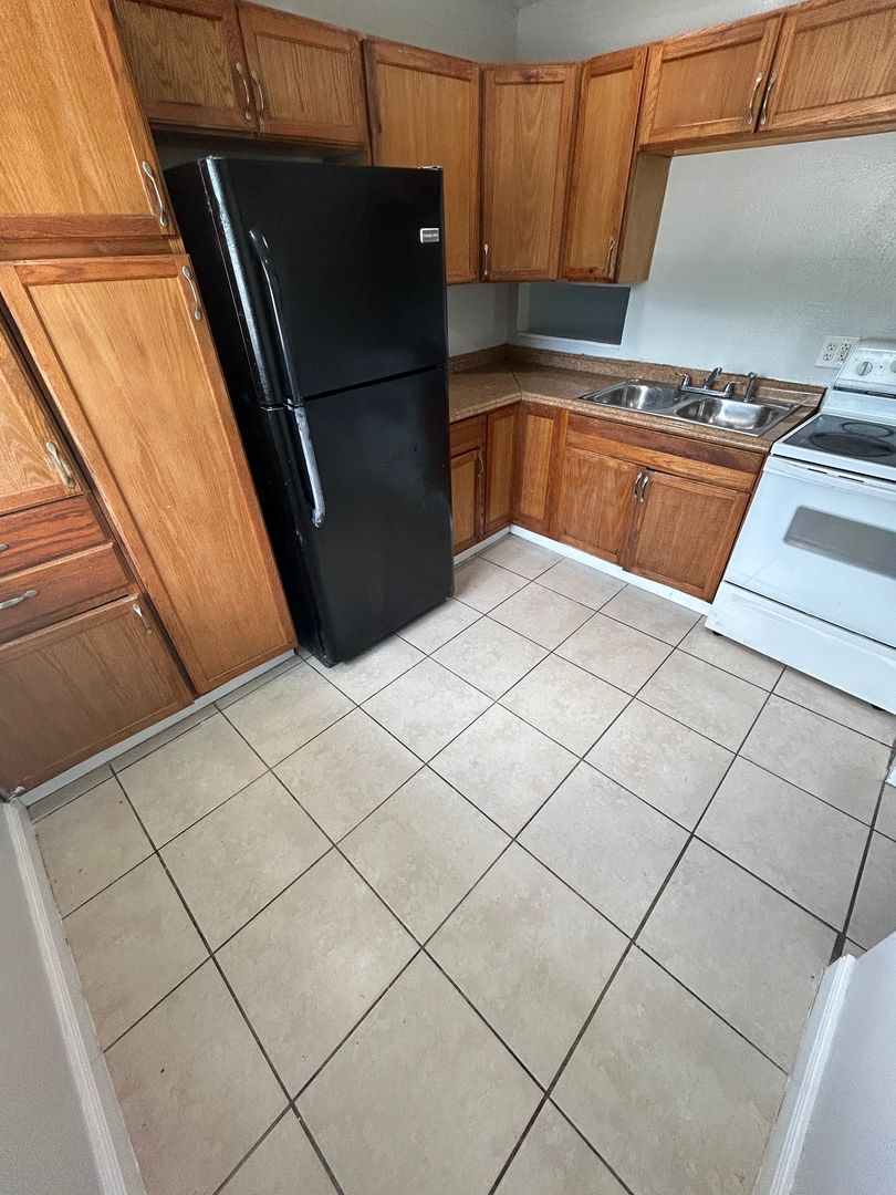Fort Pierce Apartment: 3208 Louisiana Ave