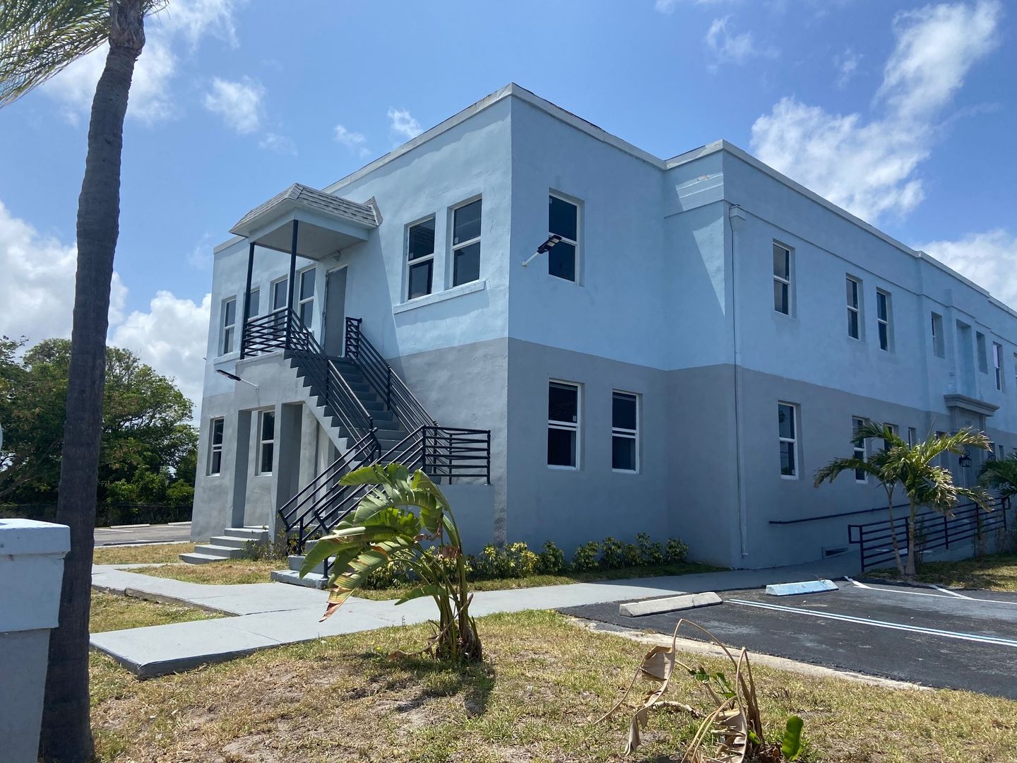 West Palm Beach Apartment: 1401 Division Avenue