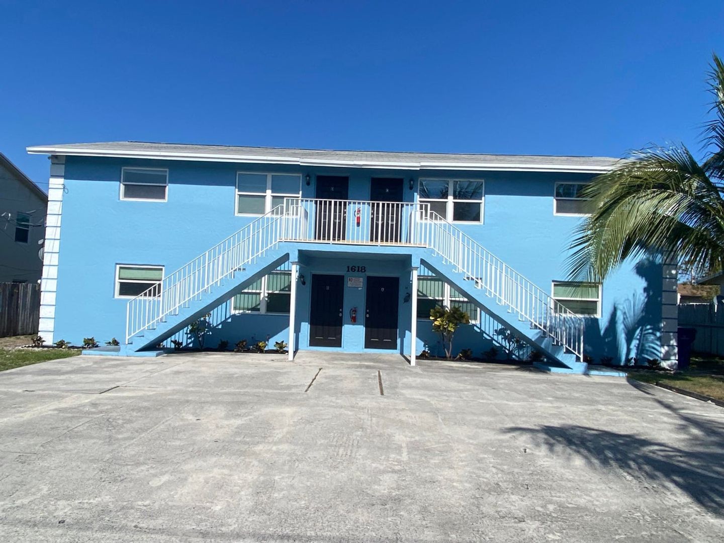 Riviera Beach Apartment: 1618 W 26th Ct