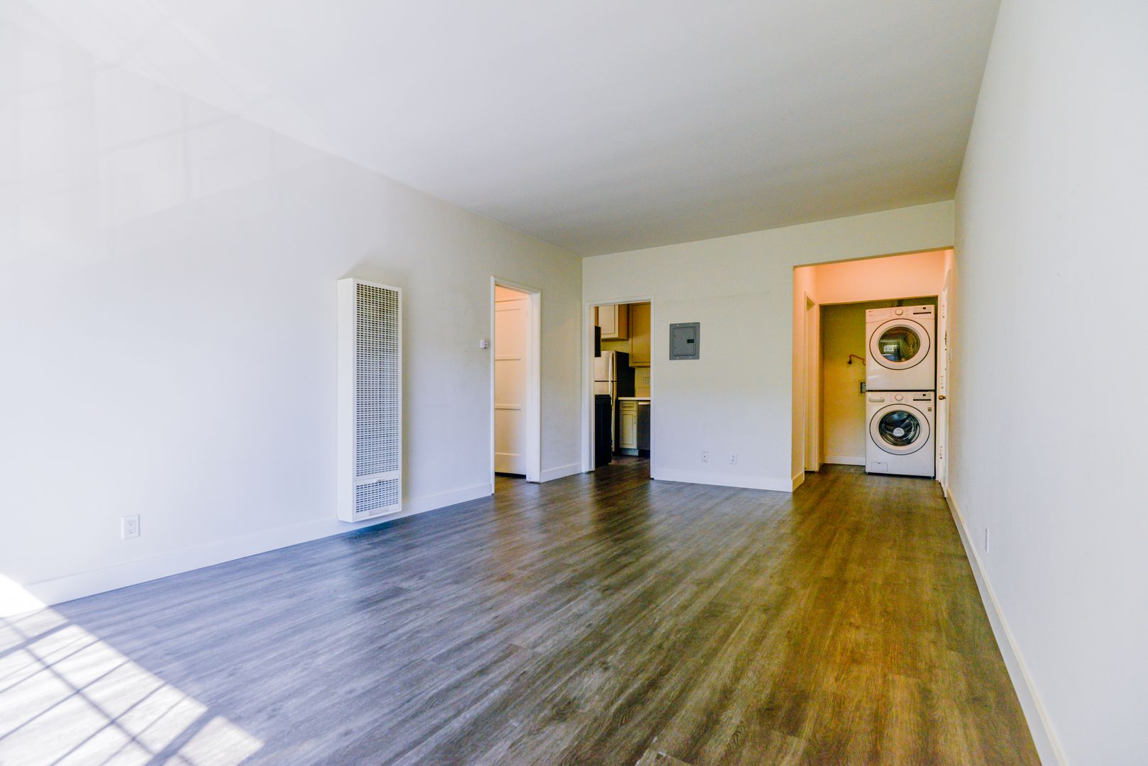 Beverly Hills Apartment: 8901 - 8917 Clifton Way