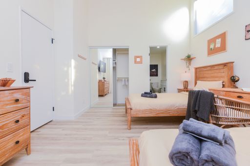 Furnished Private Room with Private Bathroom in Huntington Beach | Month-to-Month Lease