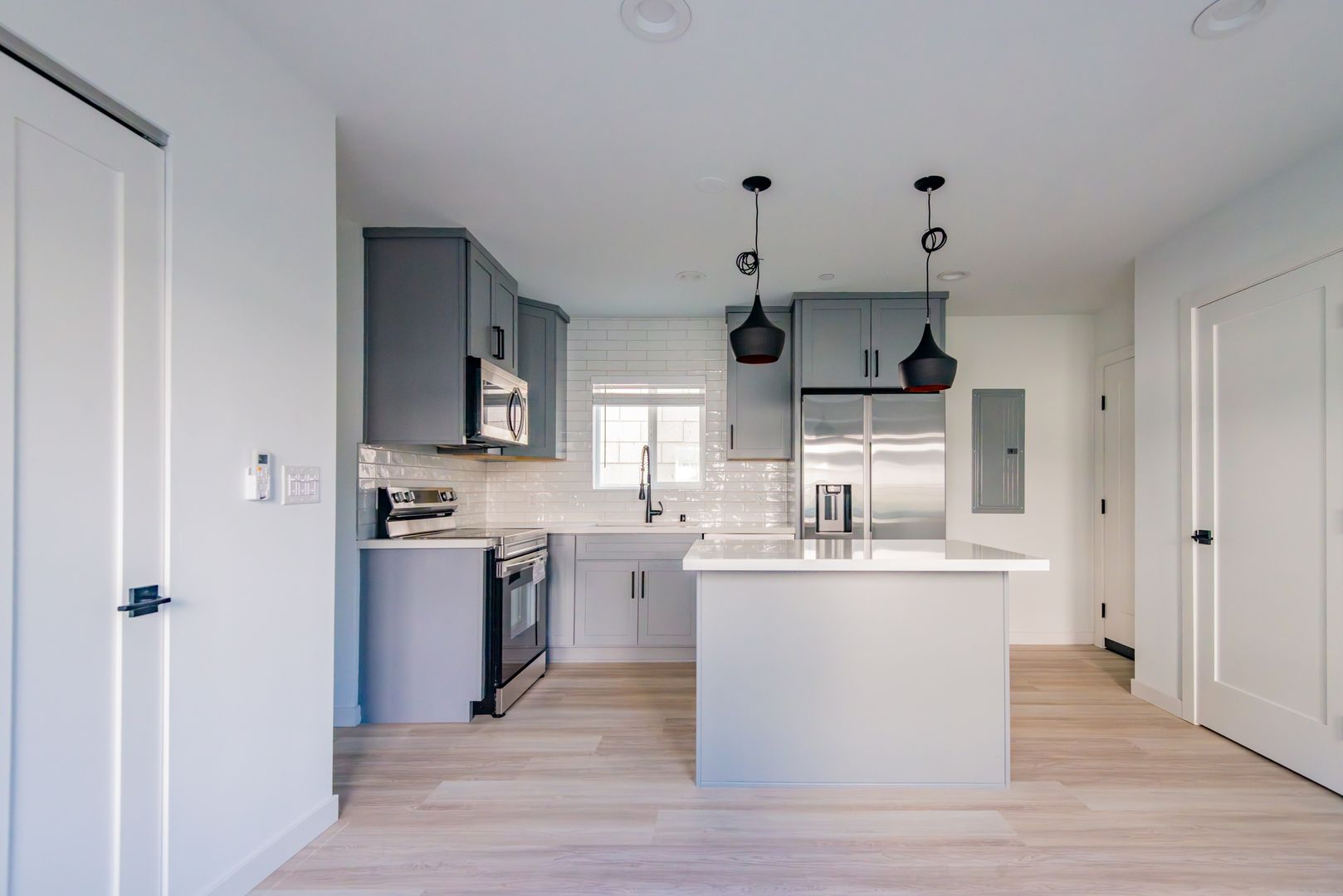 Redondo Beach Apartment: 2602 Carnegie Lane
