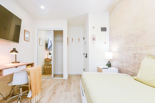 Cozy Fully Furnished Private Room + Private Bathroom (Month-to-Month)