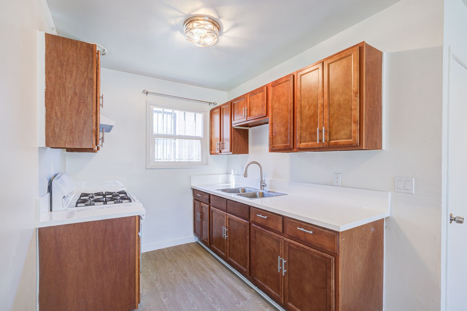 Long Beach Apartment: 1241 E. 15th Street