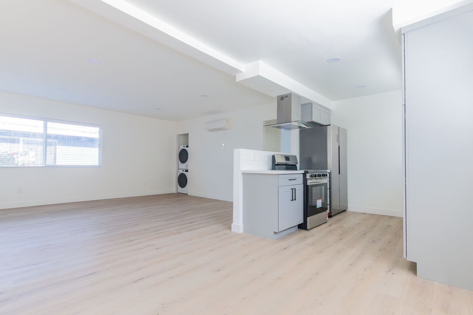 Redondo Beach Apartment: 1303 Beryl Street