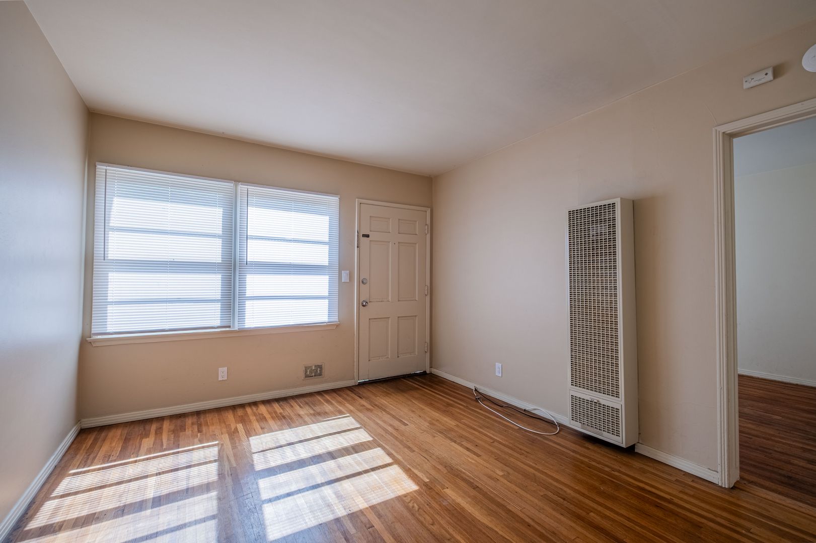 Redondo Beach Apartment: 1506 S. Catalina Avenue