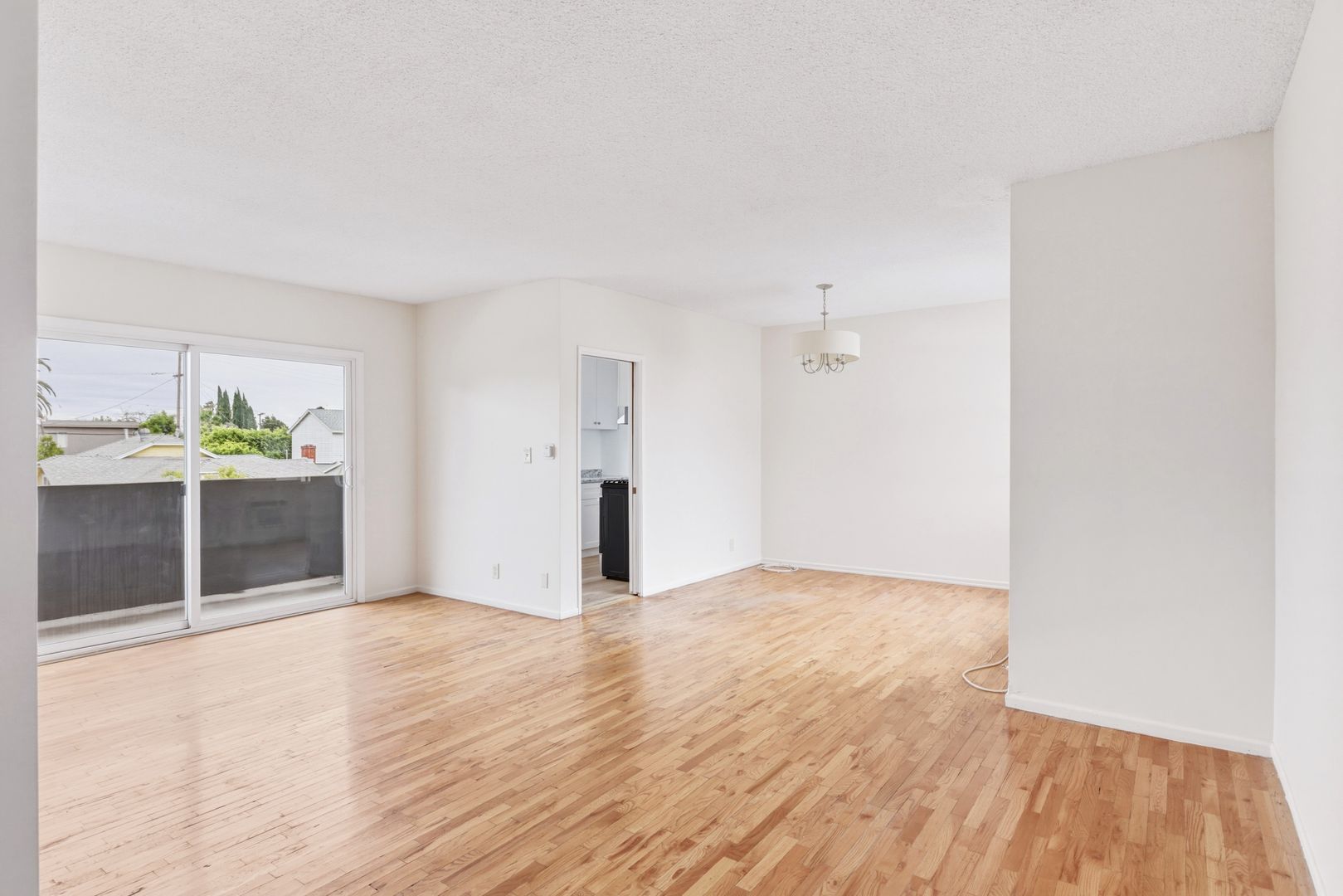 West Hollywood Apartment: 1027 N. Sierra Bonita Avenue