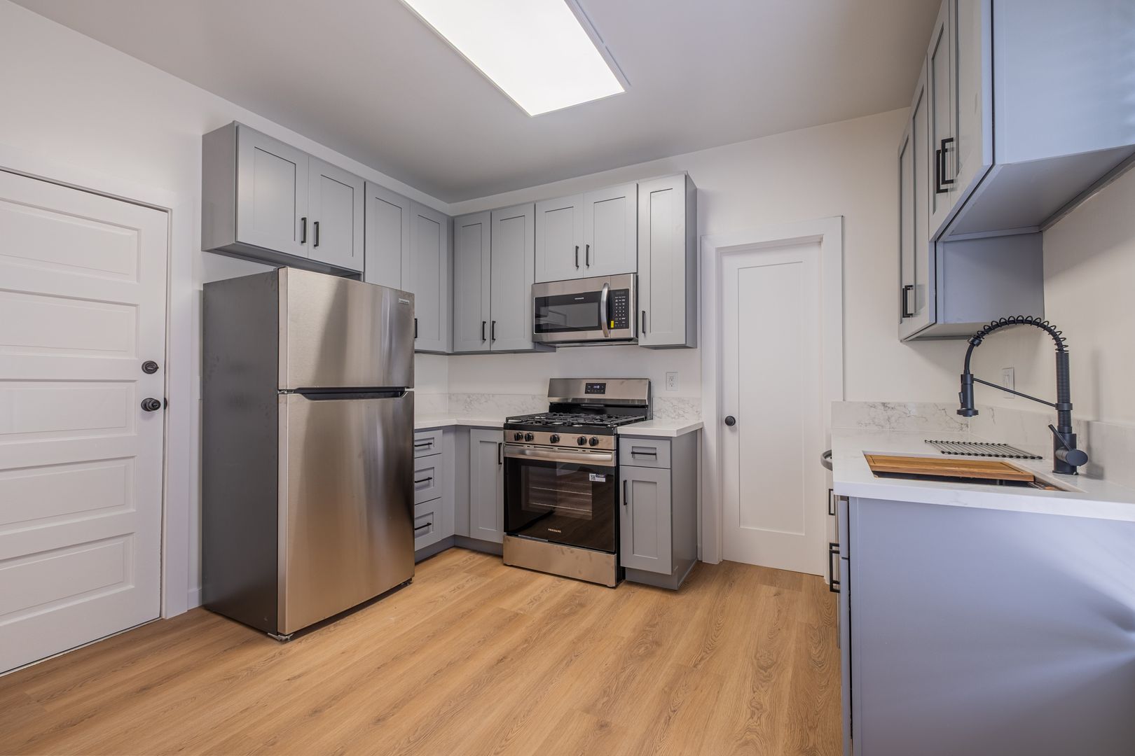 Redondo Beach Apartment: 108 N. Broadway