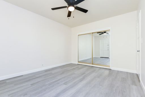 Upper Bachelor Unit w/ Great Light in PERFECT K Town Location – photo 1