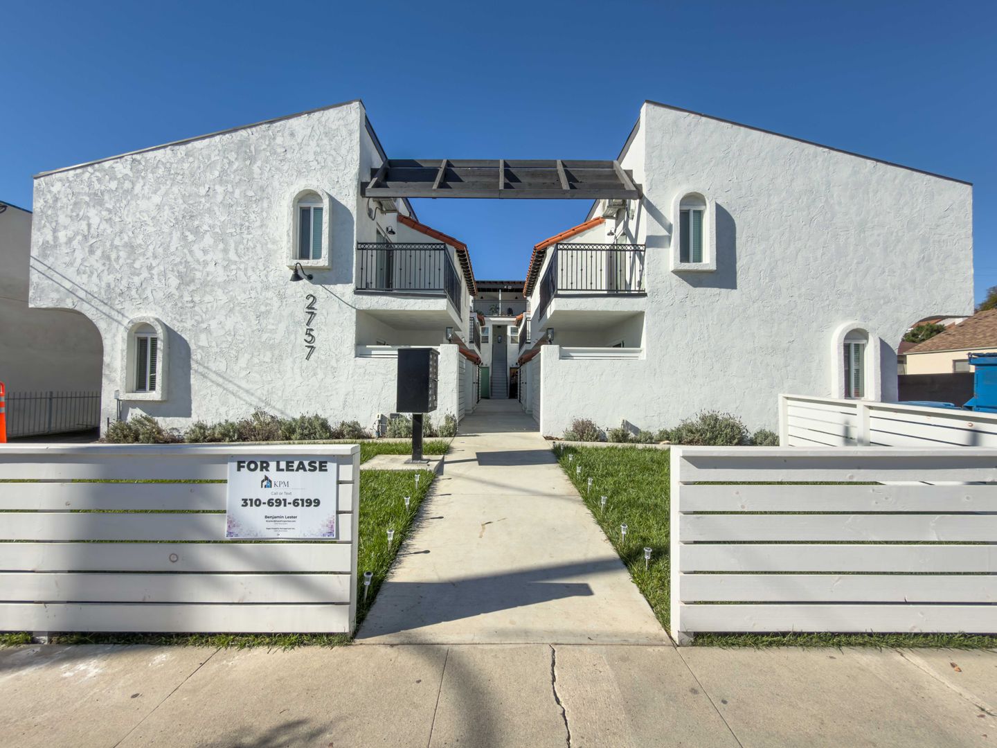 Torrance Apartment: 2757 Andreo Avenue