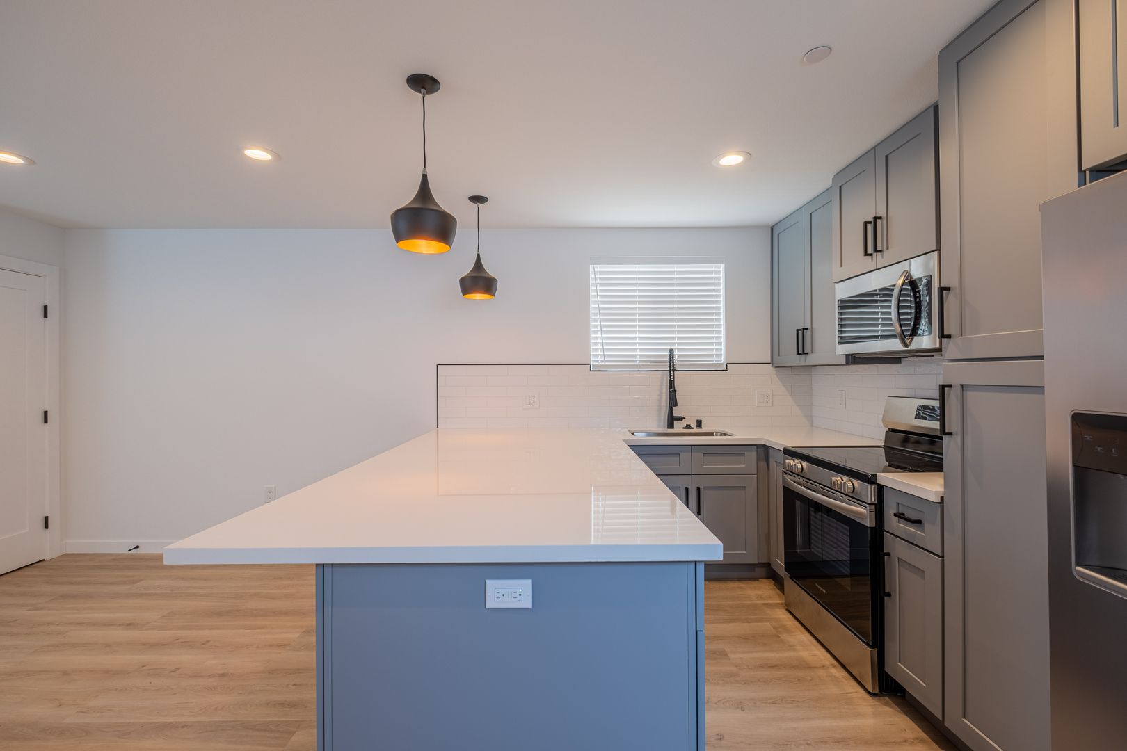 Redondo Beach Apartment: 2107 Pullman Lane