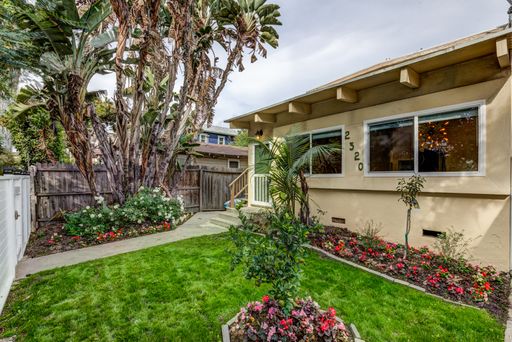 Charming 2BR/2BA in Prime Venice Location – Steps from Beach & Abbot Kinney – photo 1