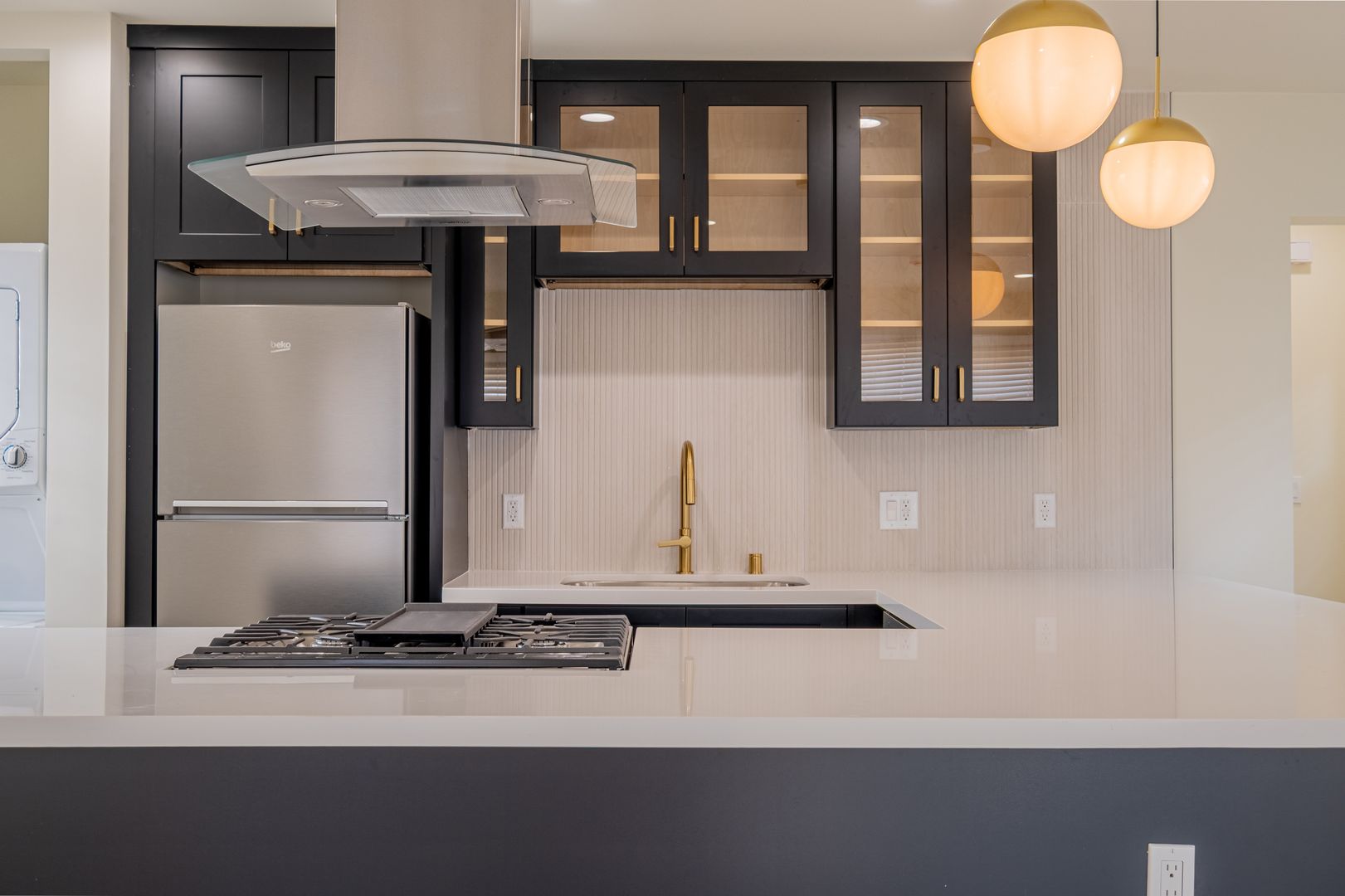 Redondo Beach Apartment: 216-218 N. Catalina Avenue