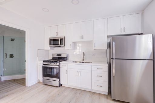 PRIVATE AND BRAND NEW 1 BED 1 BATH ADU – photo 1