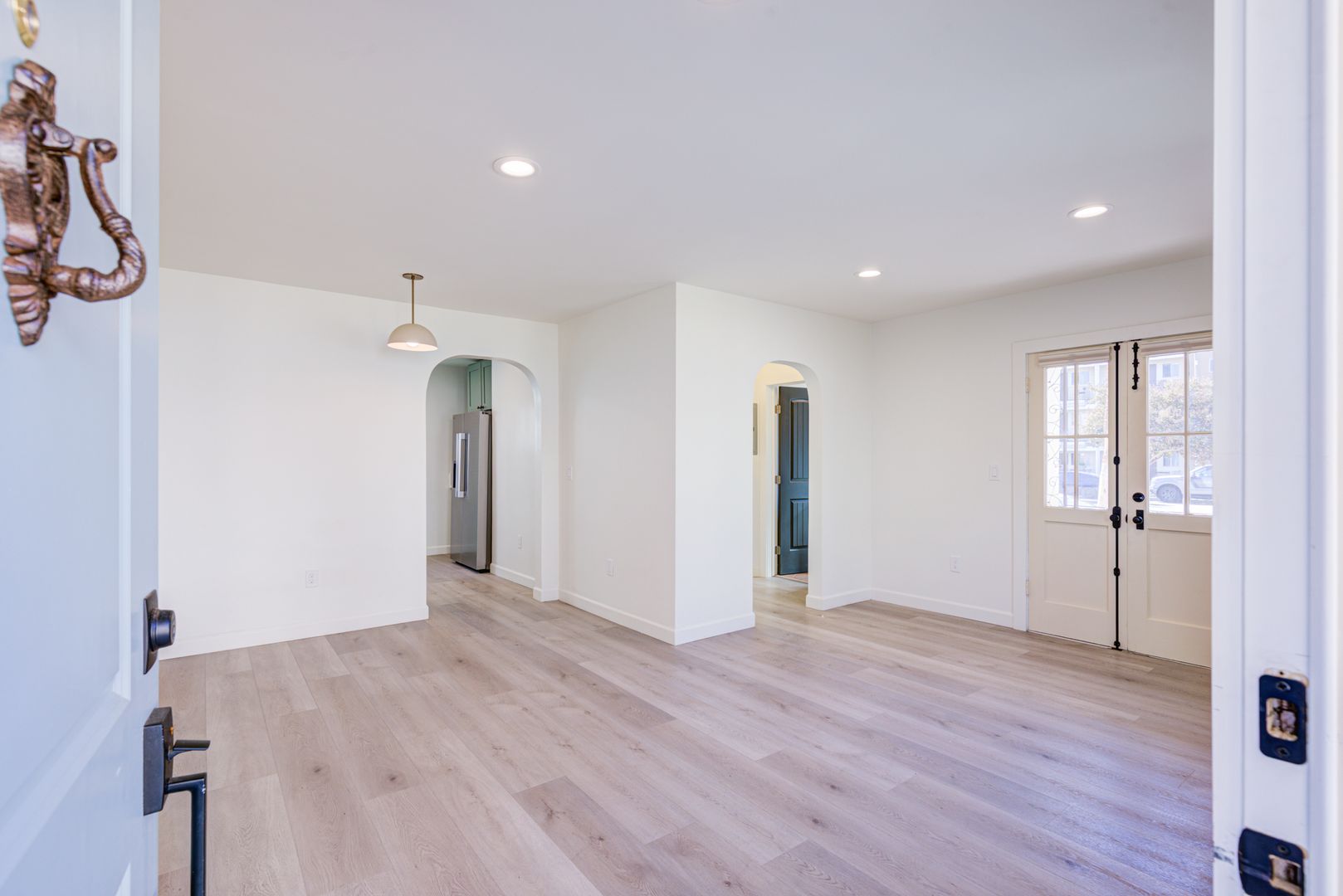 Valley Village Apartment: 12349-12351 1/2 Riverside Drive