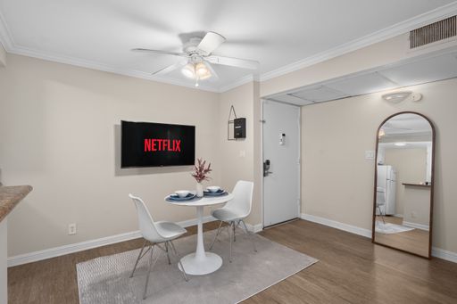 Fully-Furnished Student/Intern Housing - Private Room