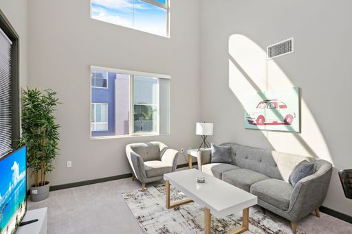 Fully Furnished Student / Intern Housing - Private Room – photo 1