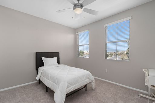 Early Bird Special: 2027 Fall Student Housing - Private Space with Shared Bathroom – photo 1