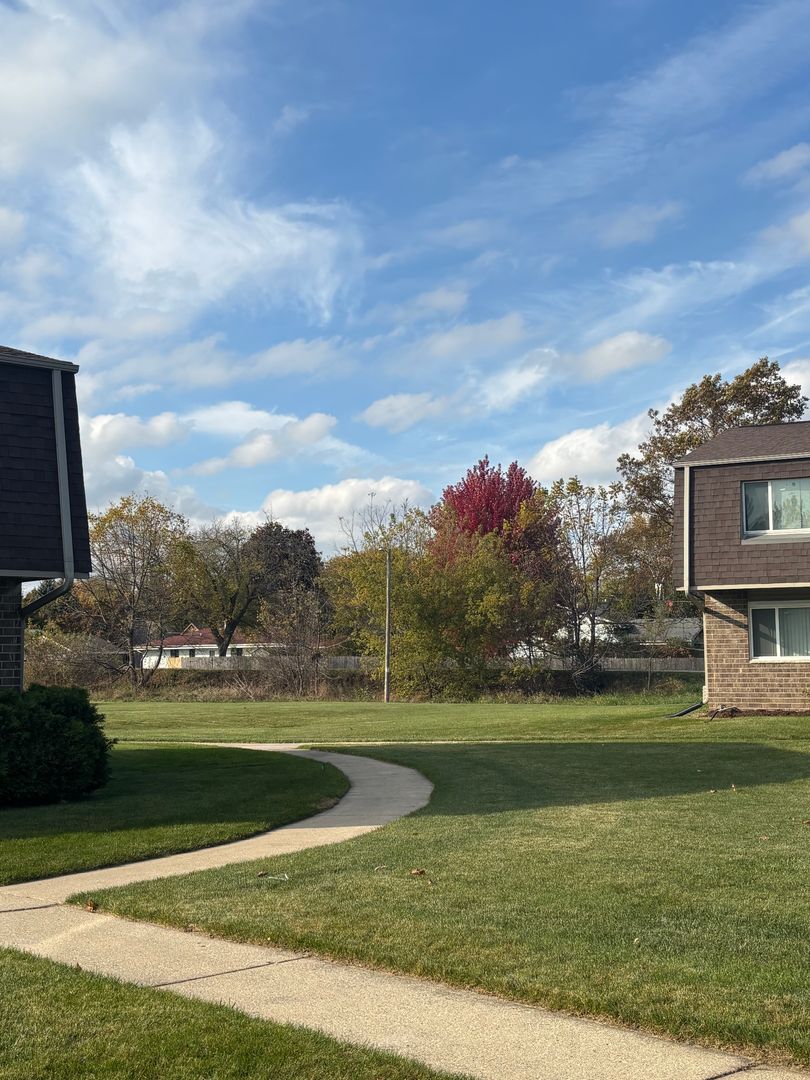 Grafton Townhome: 1823 1st Avenue