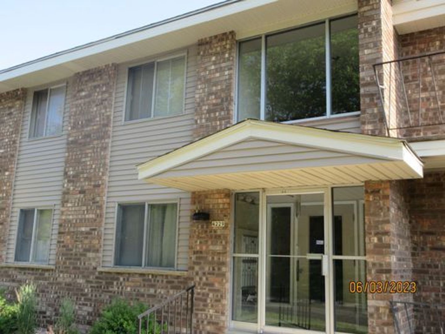 Brown Deer Apartment: 4229 W. Rivers Edge Cir