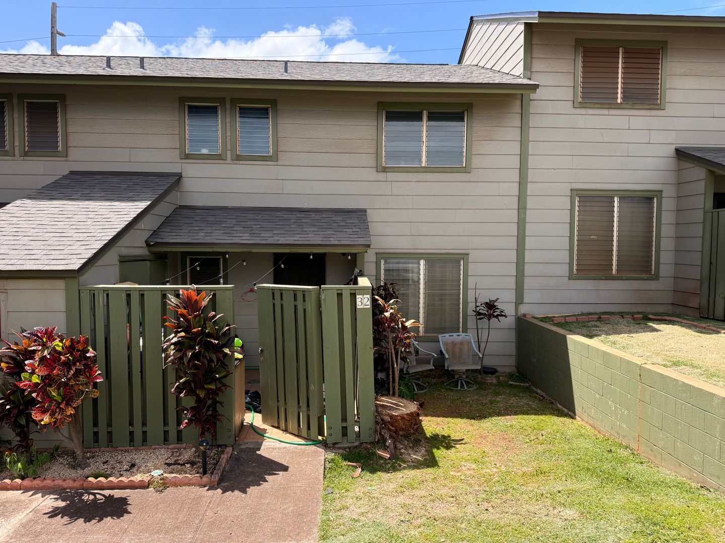 Kapolei Townhome: 92-1235 Panana Street #32