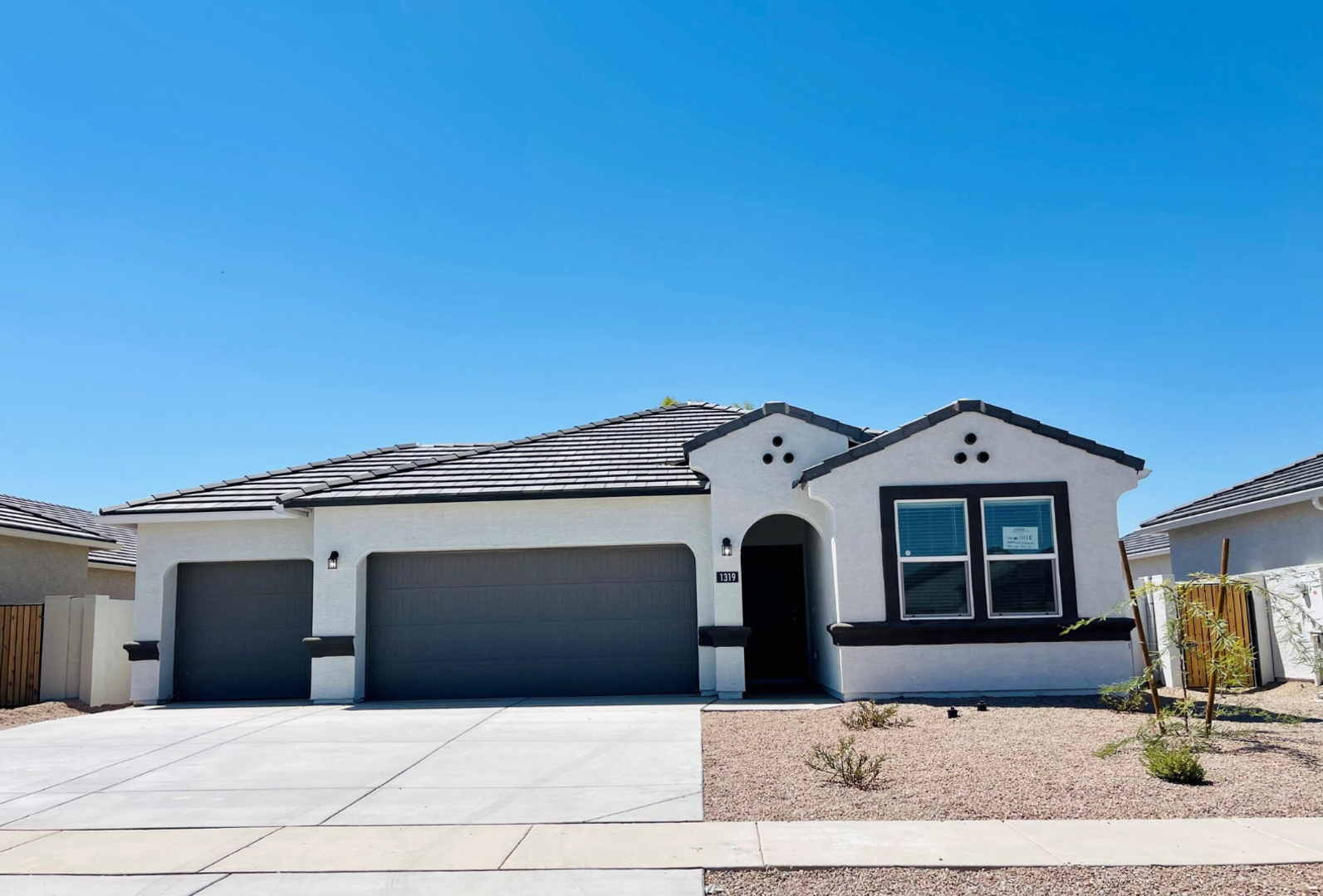 Coolidge House: 1319 W Raymond Ave