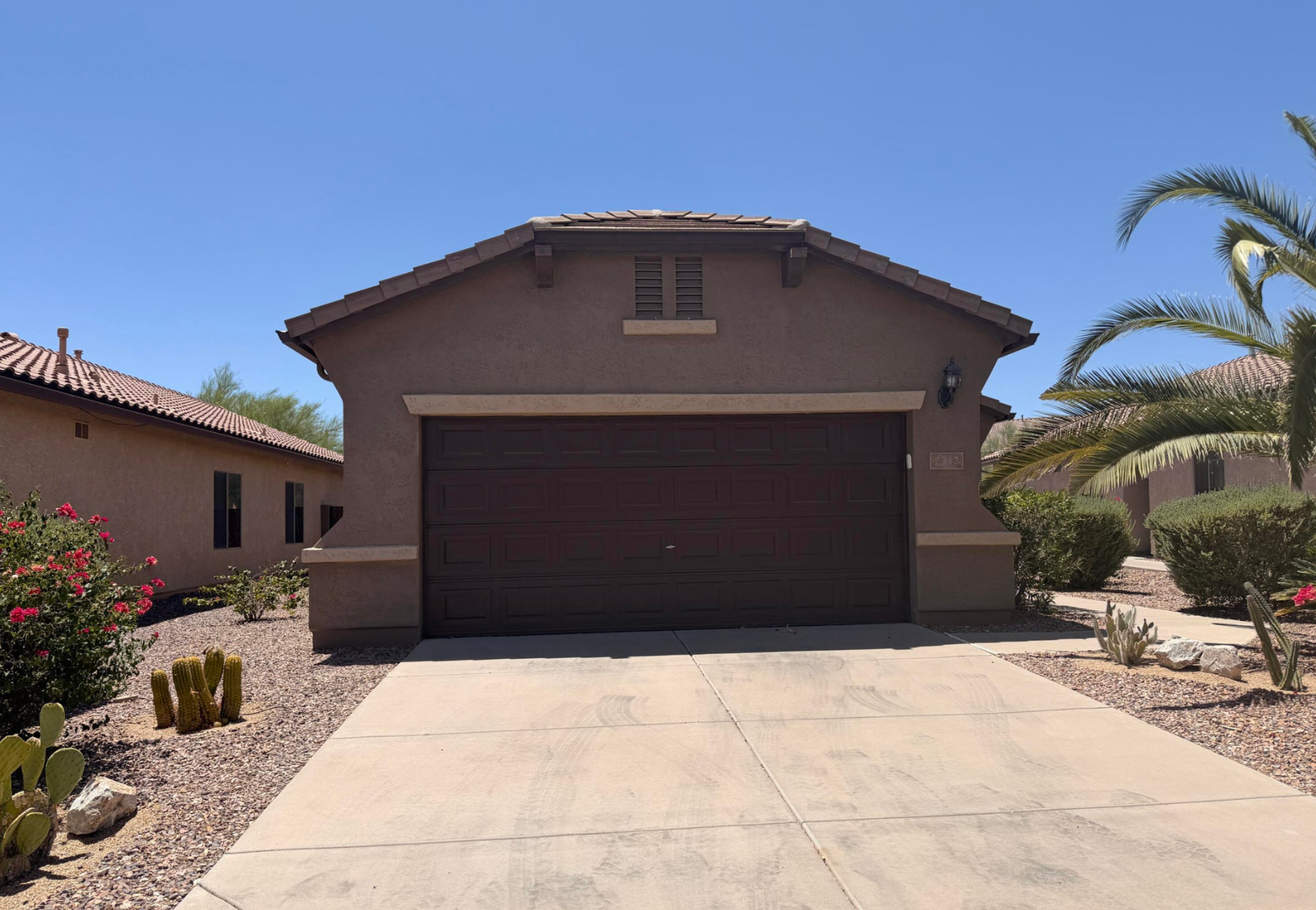 Florence House: 2312 N Hudson Dr