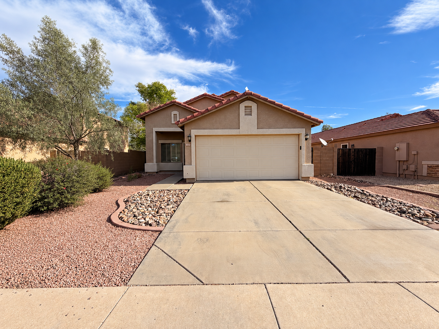 Casa Grande House: 1338 E 10th Pl