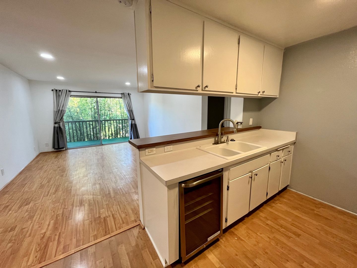 Lawndale House: 4727 W. 147th St. #207