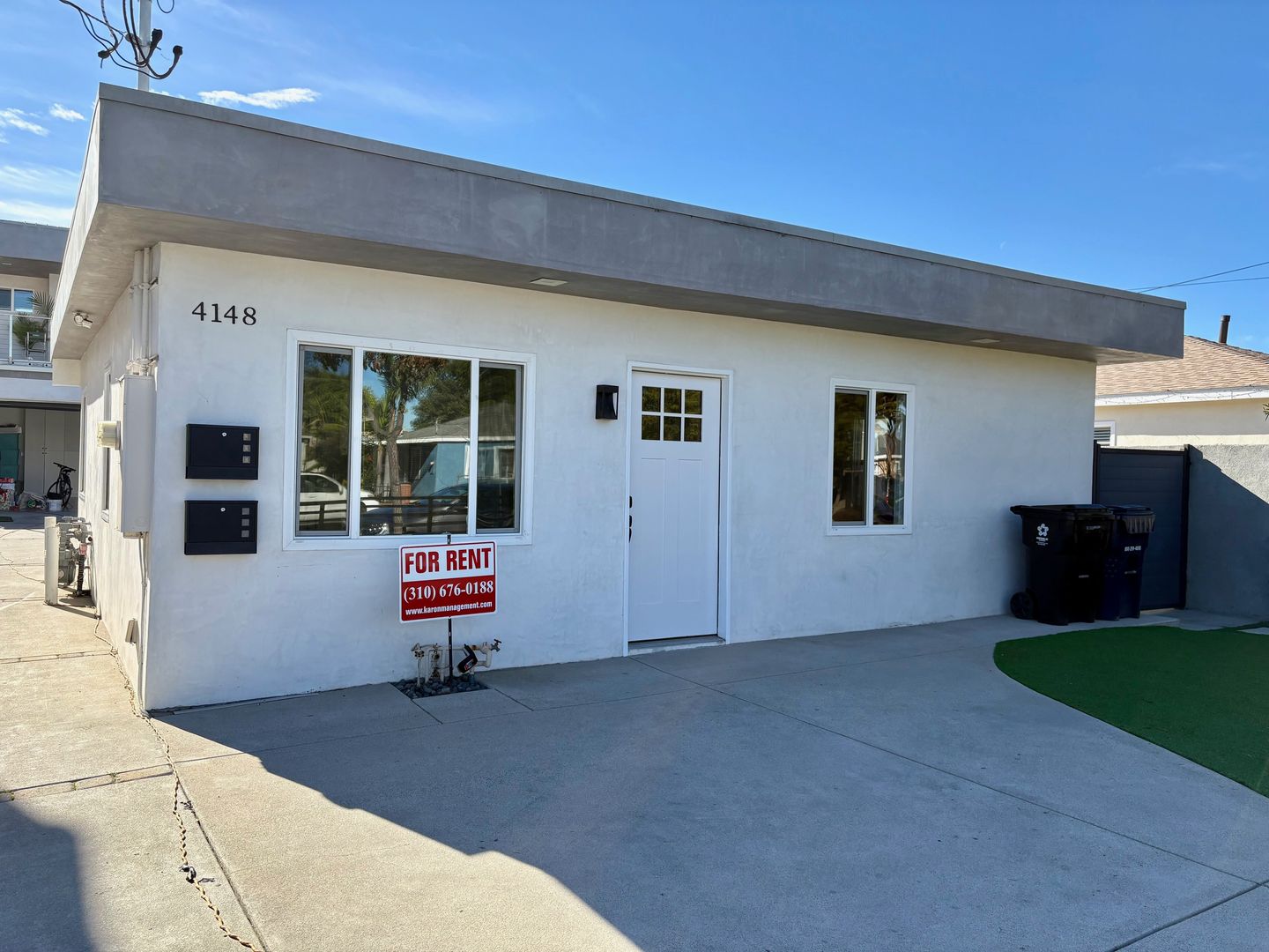 Lawndale House: 4148 W. 149th St.