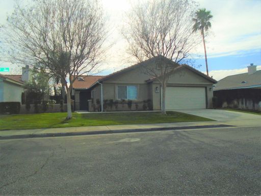 SILVERCREEK---NEAR HOA POOL! Application Pending – photo 1