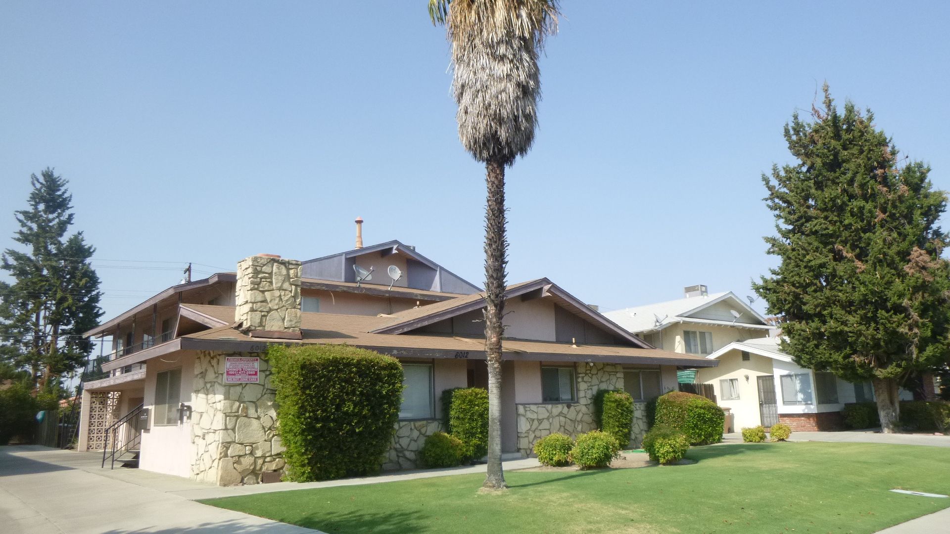 BAKERSFIELD Apartment: 6012 STOCKDALE HWY 1-4