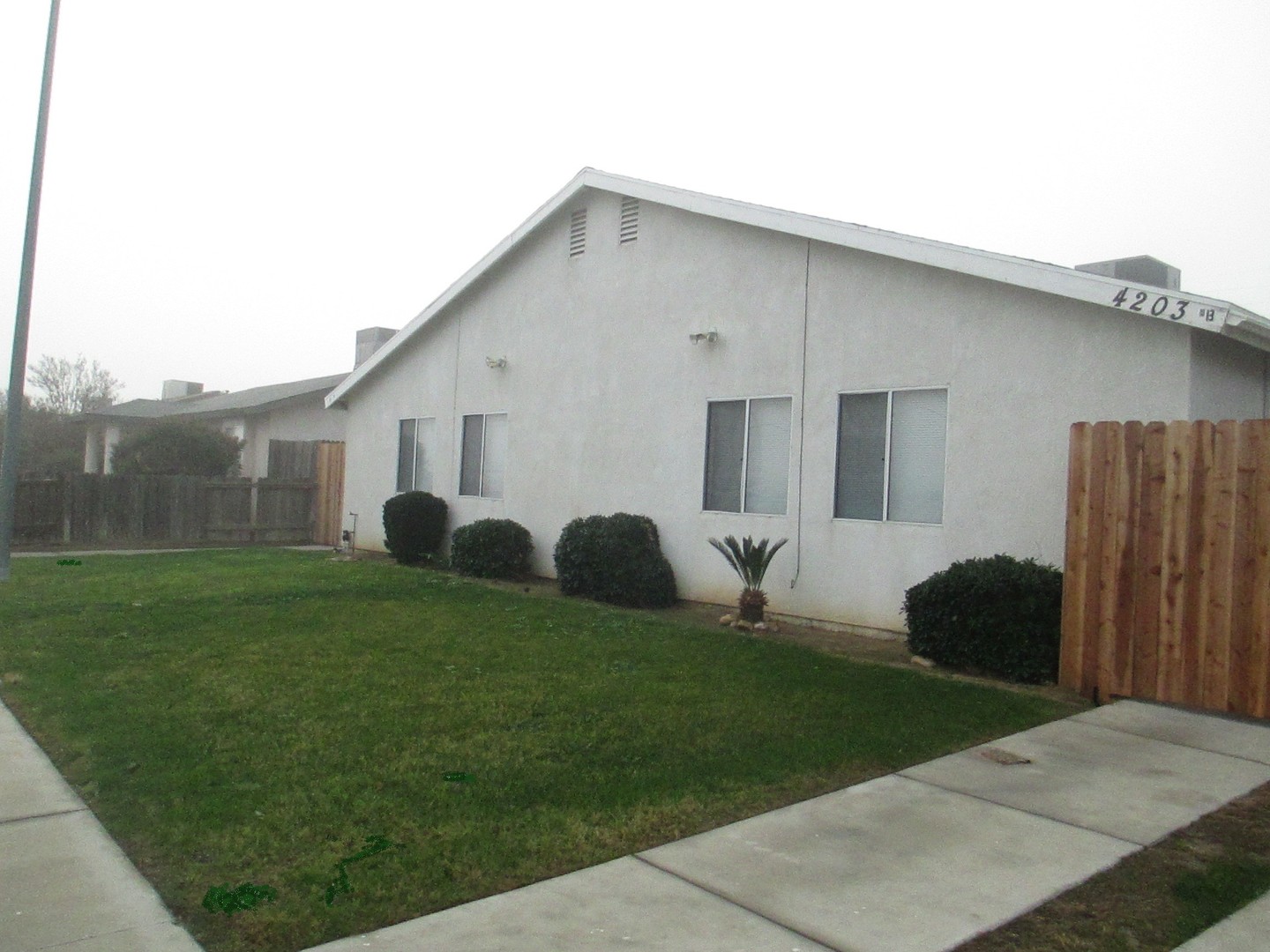 BAKERSFIELD Apartment: 4203 MANOR ST