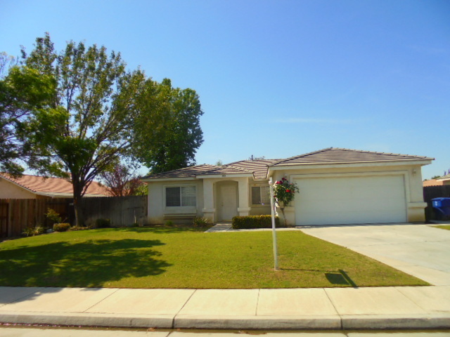 BAKERSFIELD House: 14111 VIA CONTENTO