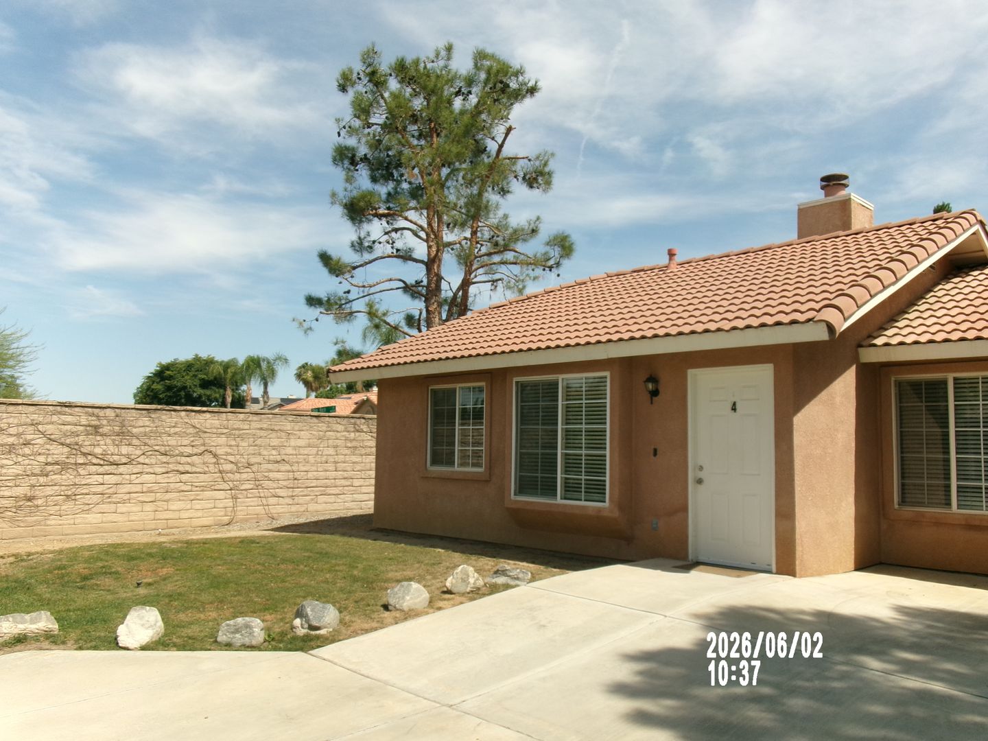 Bakersfield Apartment: 4909 ROCK BOTTOM WAY #1-4