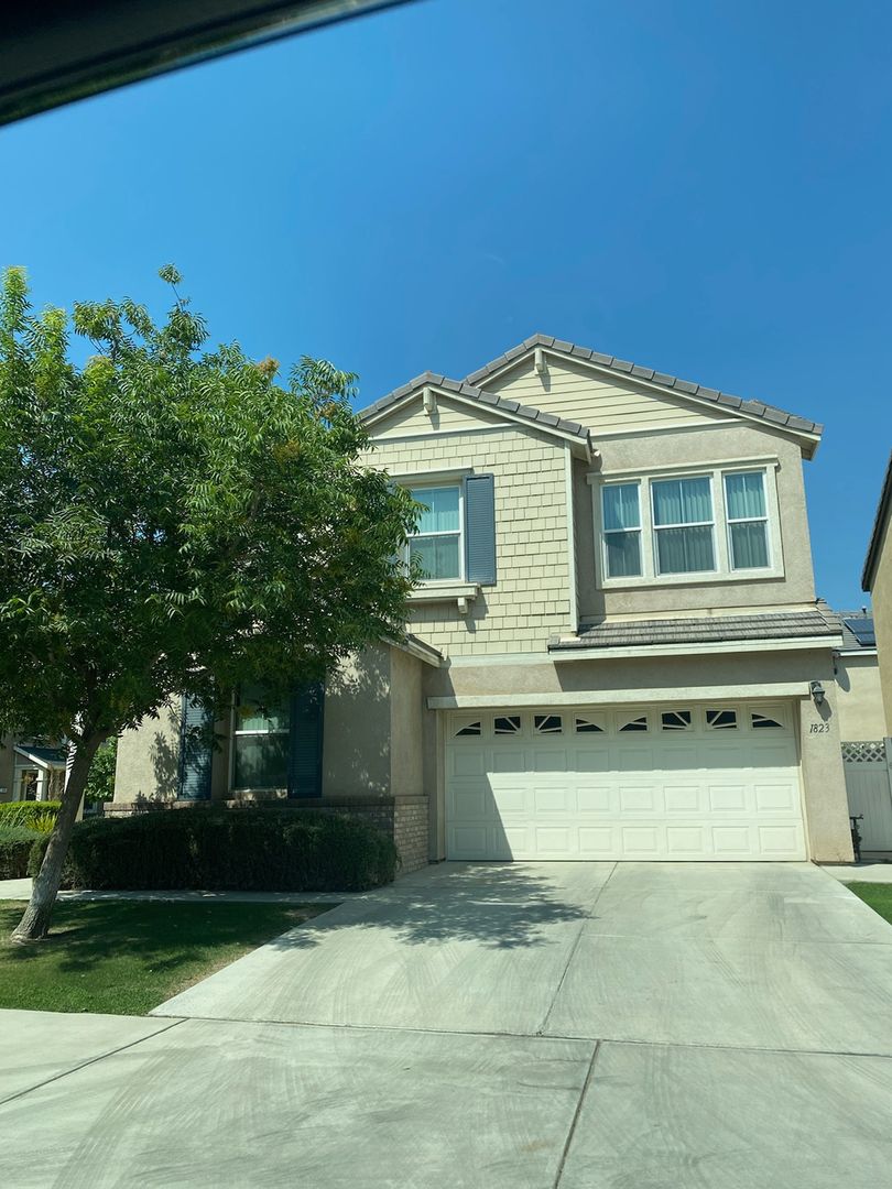 BAKERFIELD House: 1823 WADWORTH AVE