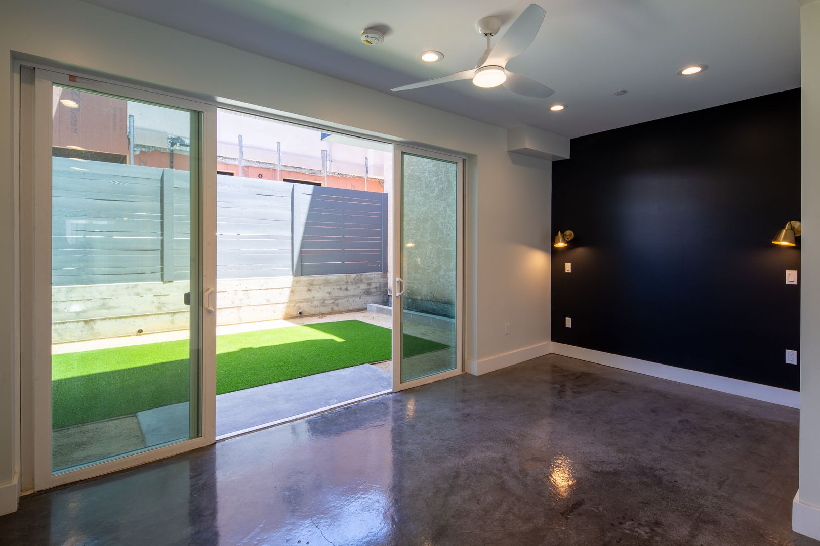 Oakland Apartment: 5608 Martin Luther King Jr. Way