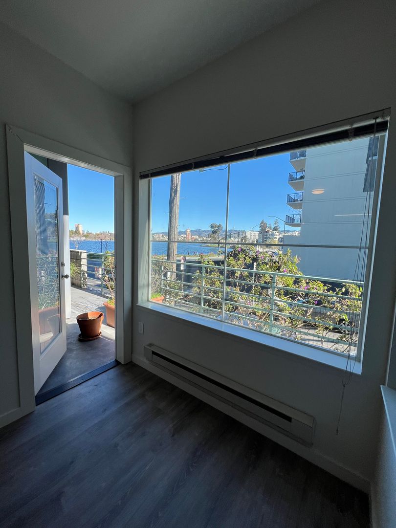 Oakland Apartment: 1524 1st Avenue